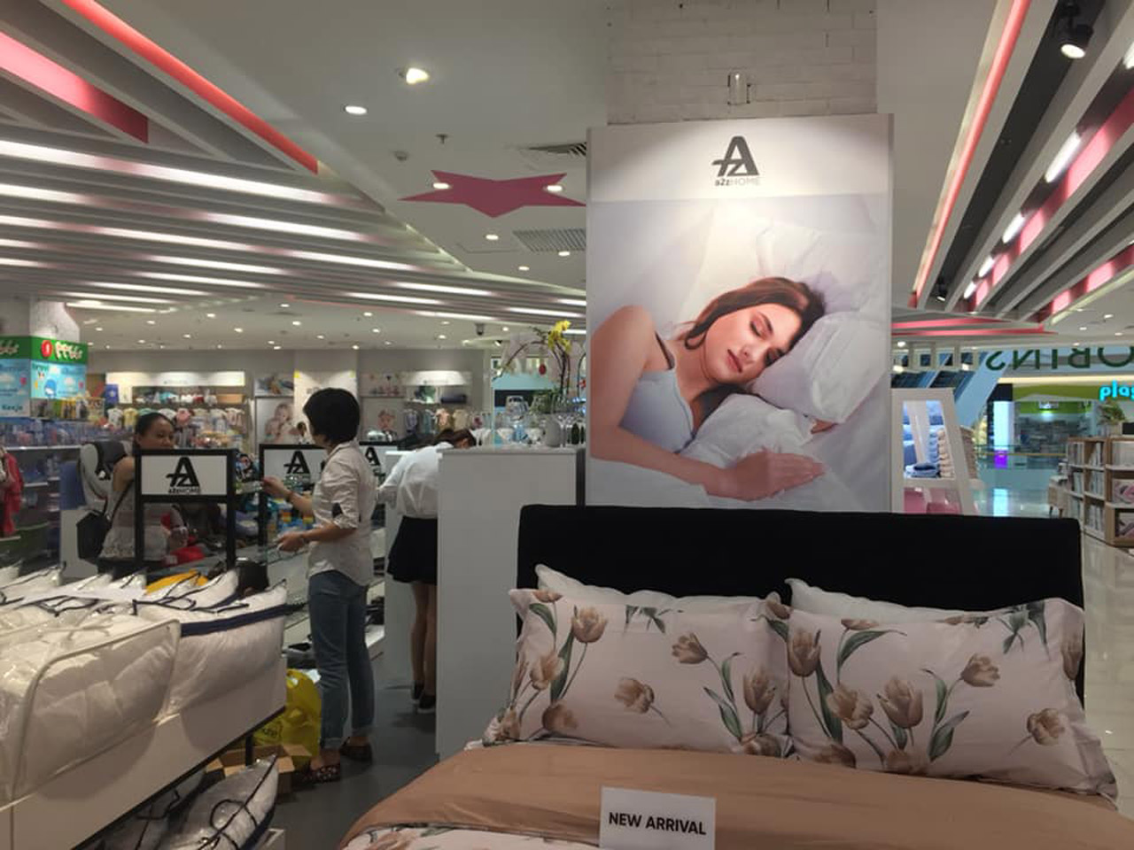 thiet-ke-thi-cong-showroom-a2zhome